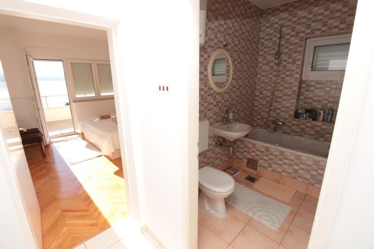 Apartmani Damir Livajic Omis Exterior photo