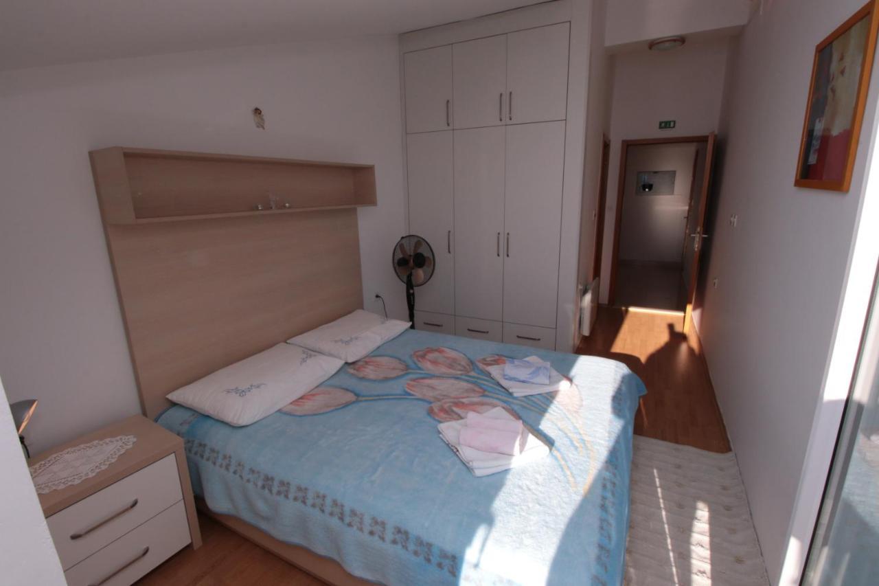 Apartmani Damir Livajic Omis Exterior photo